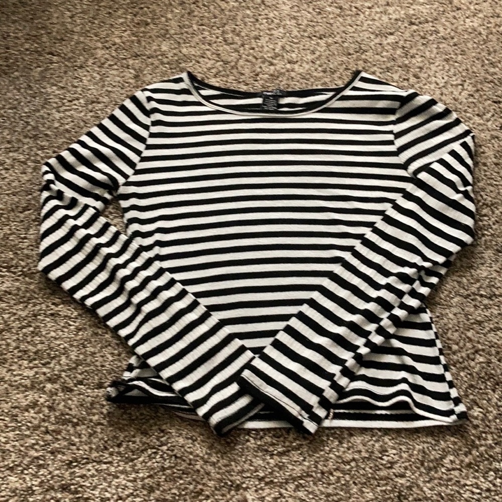 cropped long sleeve shirt